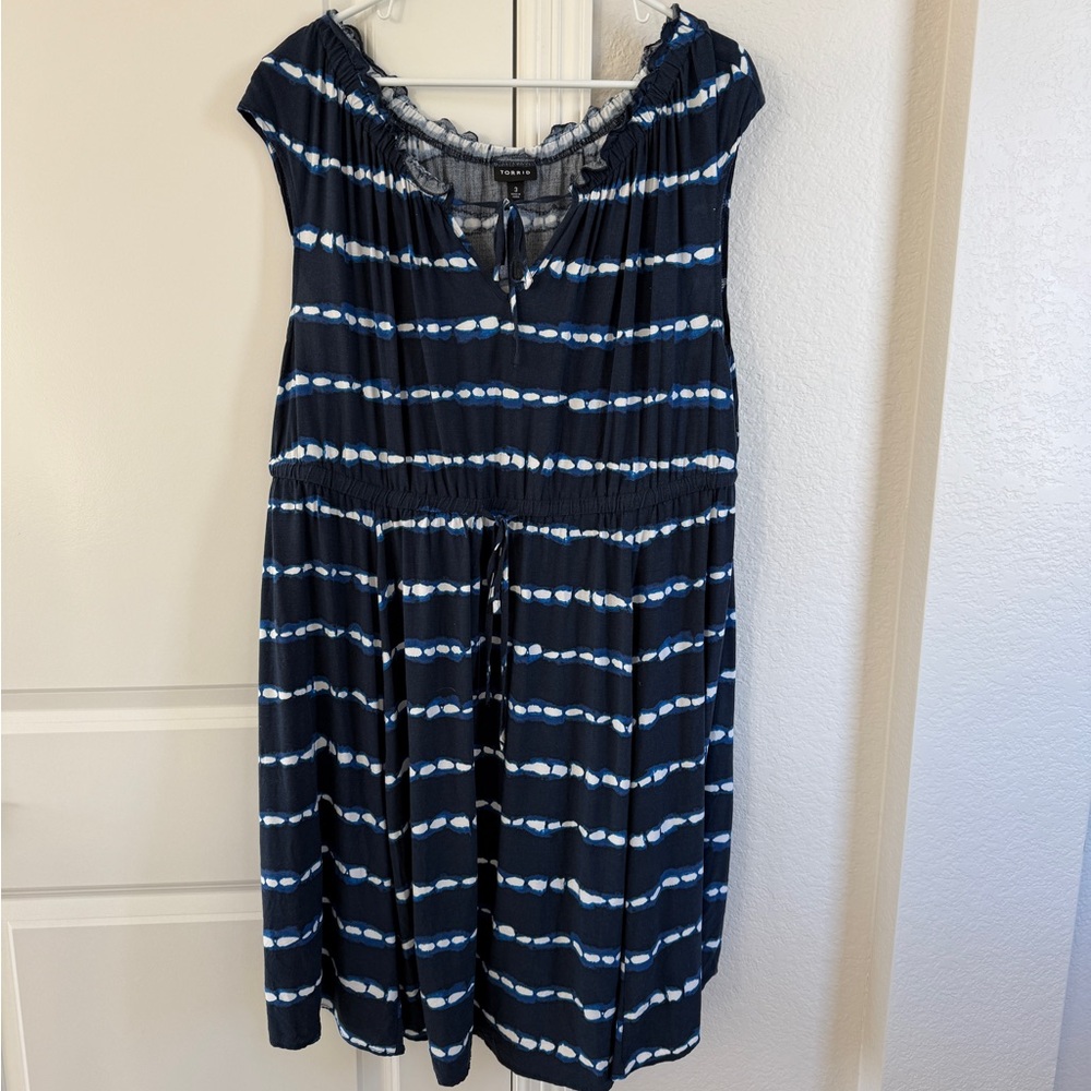 Torrid size 3 Navy and White Striped Midi Dress